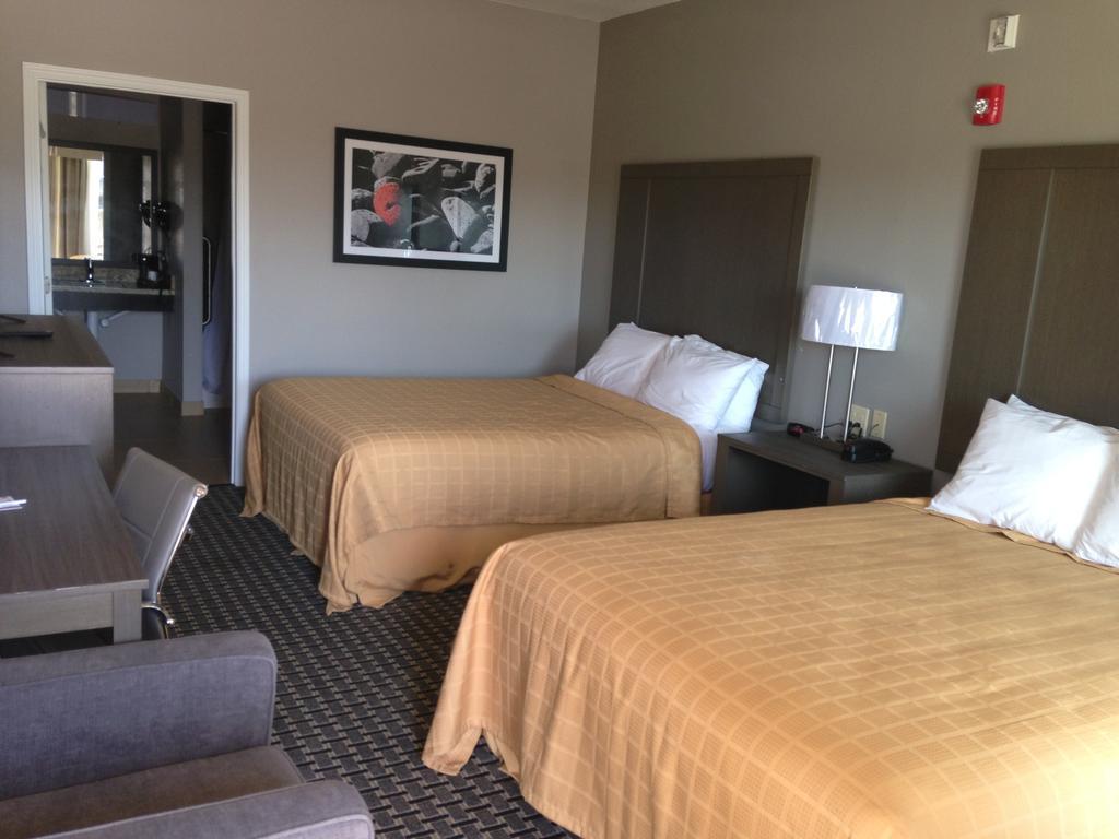 Scottish Inn & Suites Cotulla, Tx Екстер'єр фото